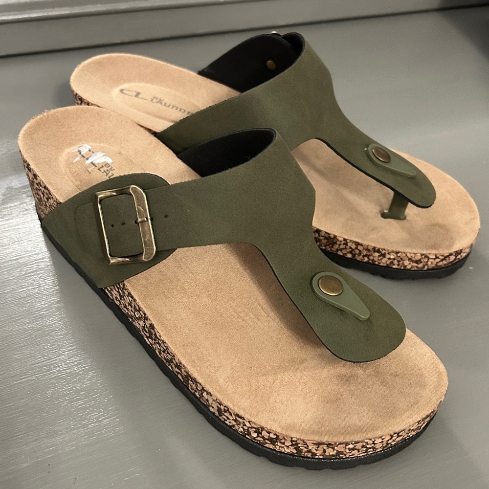 Brand New! CL by Laundry green cork heel sandal. Size 10